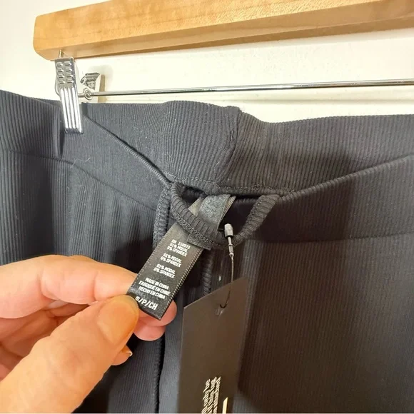 New SKIMS Soft Lounge Rib Sleep Set - Onyx black size small - Picture 12 of 14